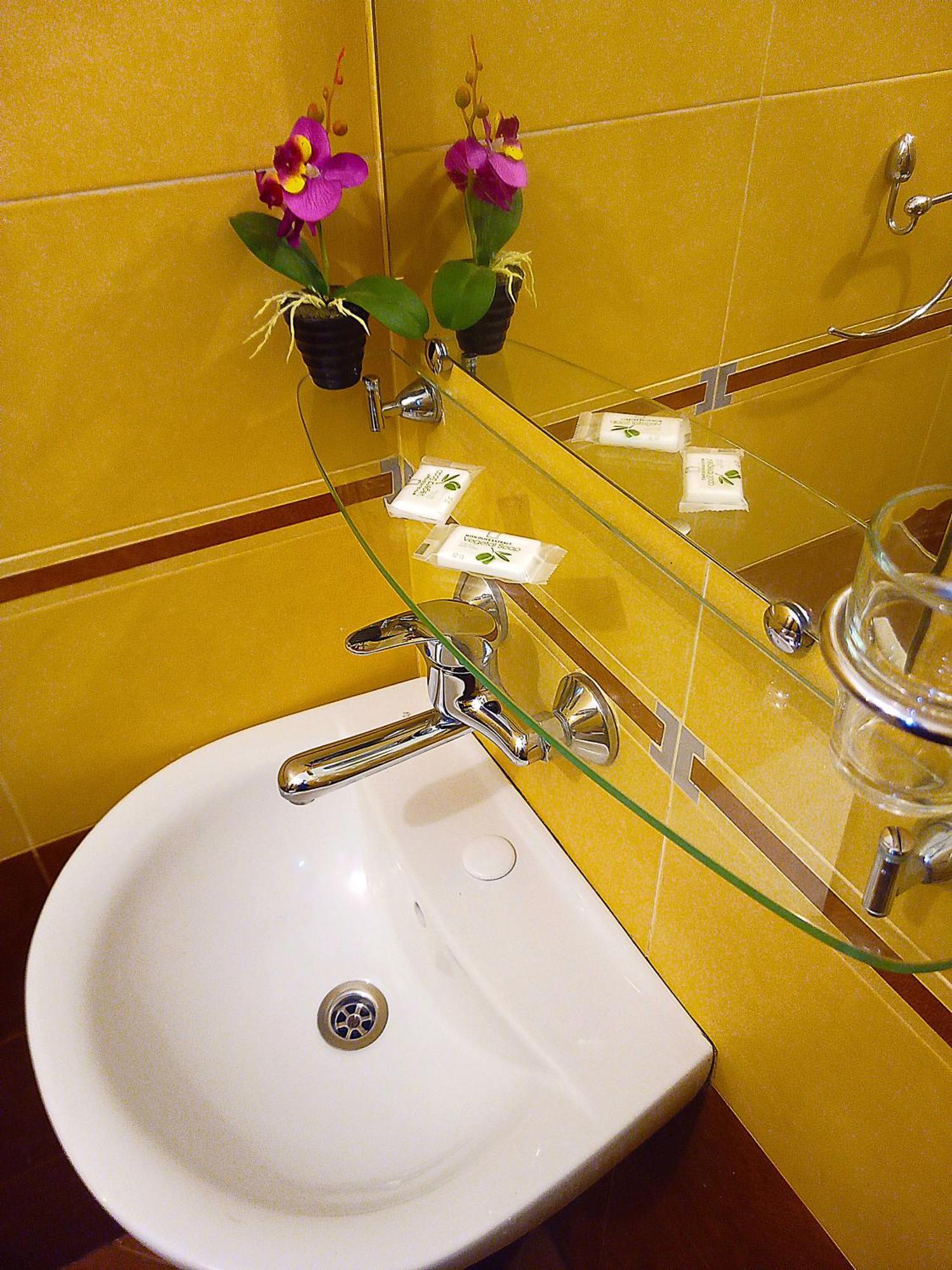 Appartement "Crystal" - The Cozy Place In The Heart Of Sofia Extérieur photo